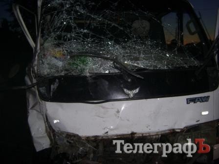 Авария в Кременчуге: «Жигули» всмятку, двое пострадавших (ФОТО) Авария в Кременчуге: «Жигули» всмятку, двое пострадавших (ФОТО)