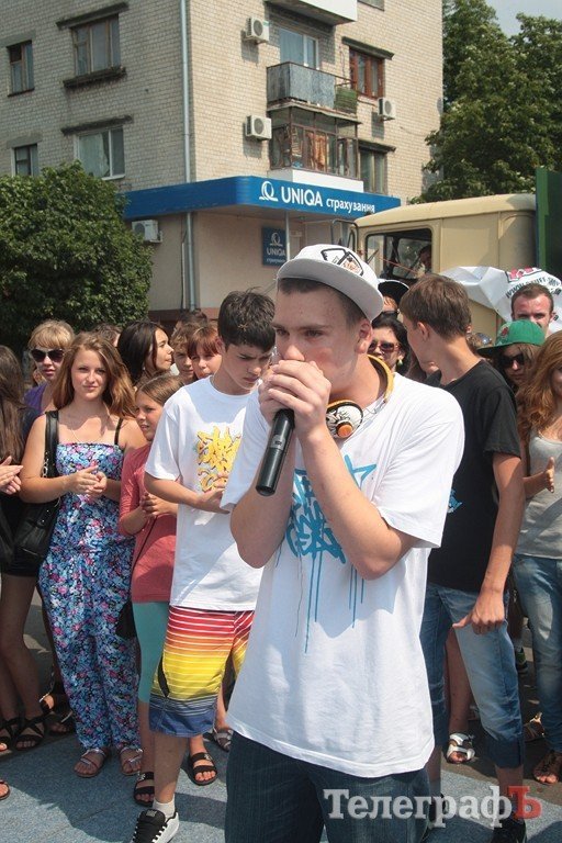 В Кременчуге играли мелодии без инструментов(ВИДЕО, ФОТО) В Кременчуге играли мелодии без инструментов(ВИДЕО, ФОТО)