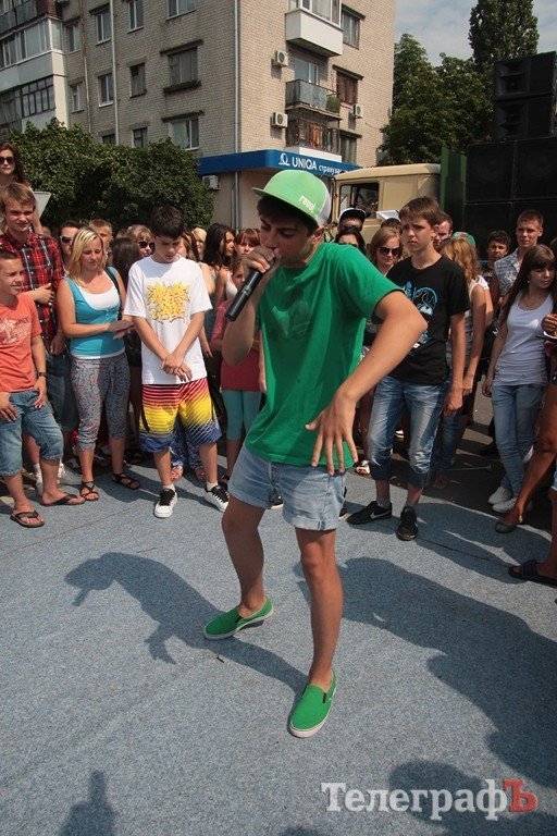 В Кременчуге играли мелодии без инструментов(ВИДЕО, ФОТО) В Кременчуге играли мелодии без инструментов(ВИДЕО, ФОТО)