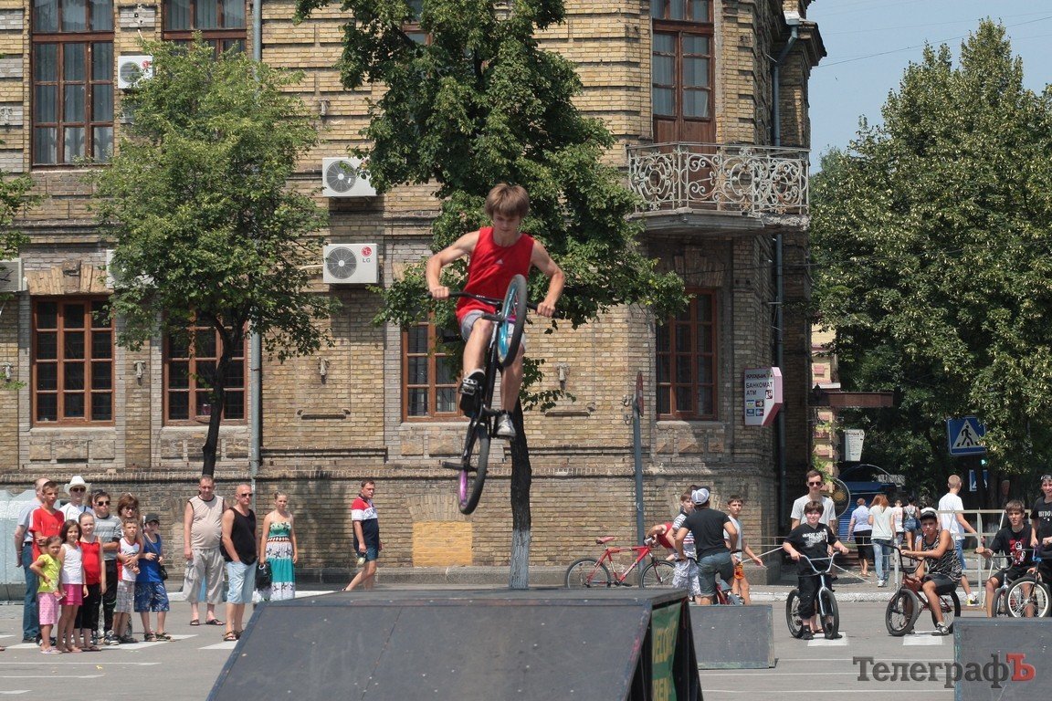 Как в Кременчуге выступали экстремалы (ФОТОРЕПОРТАЖ) Как в Кременчуге выступали экстремалы (ФОТОРЕПОРТАЖ)