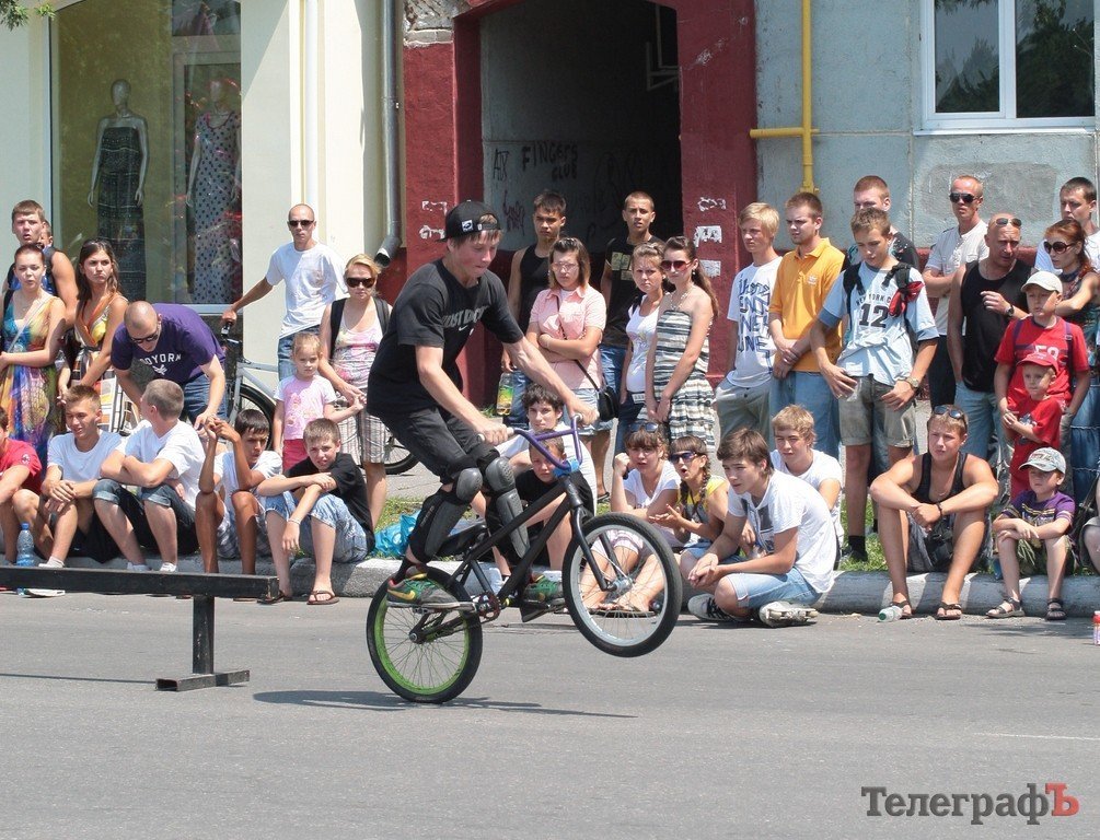 Как в Кременчуге выступали экстремалы (ФОТОРЕПОРТАЖ) Как в Кременчуге выступали экстремалы (ФОТОРЕПОРТАЖ)