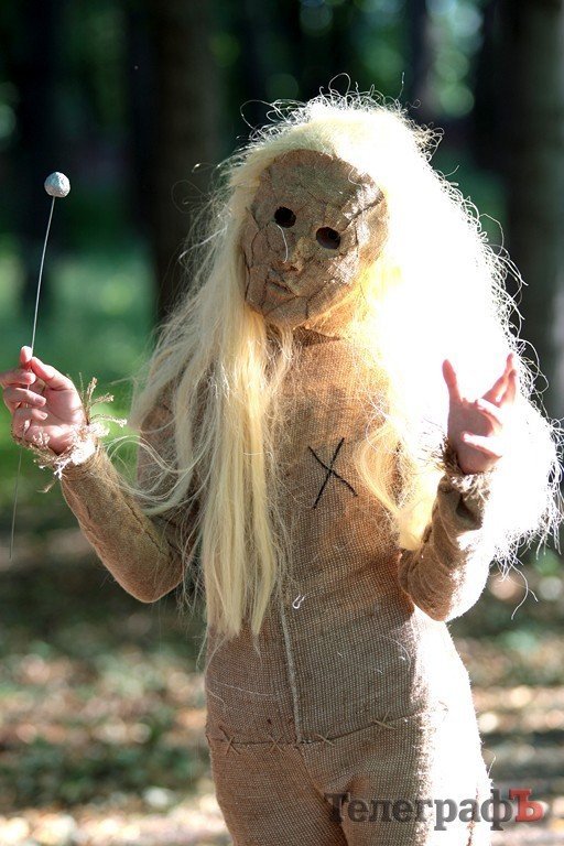 В Кременчуге фотографировали живых «кукол» (ФОТОРЕПОРТАЖ) В Кременчуге фотографировали живых «кукол» (ФОТОРЕПОРТАЖ)