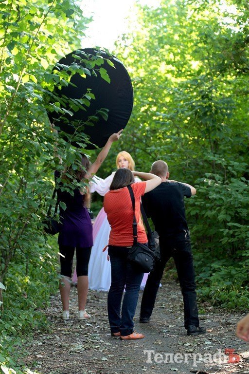 В Кременчуге фотографировали живых «кукол» (ФОТОРЕПОРТАЖ) В Кременчуге фотографировали живых «кукол» (ФОТОРЕПОРТАЖ)