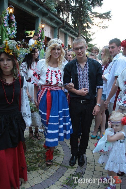 В Кременчуге прошел первый фестиваль вышиванок (ФОТО, ВИДЕО) В Кременчуге прошел первый фестиваль вышиванок (ФОТО, ВИДЕО)