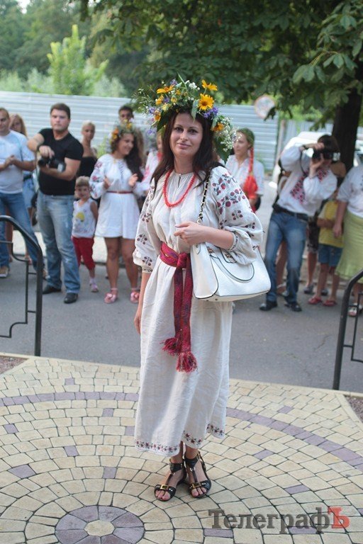 В Кременчуге прошел первый фестиваль вышиванок (ФОТО, ВИДЕО) В Кременчуге прошел первый фестиваль вышиванок (ФОТО, ВИДЕО)