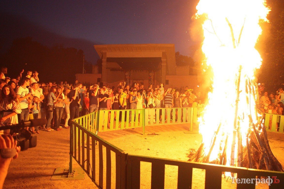 В Кременчуге прошел первый фестиваль вышиванок (ФОТО, ВИДЕО) В Кременчуге прошел первый фестиваль вышиванок (ФОТО, ВИДЕО)