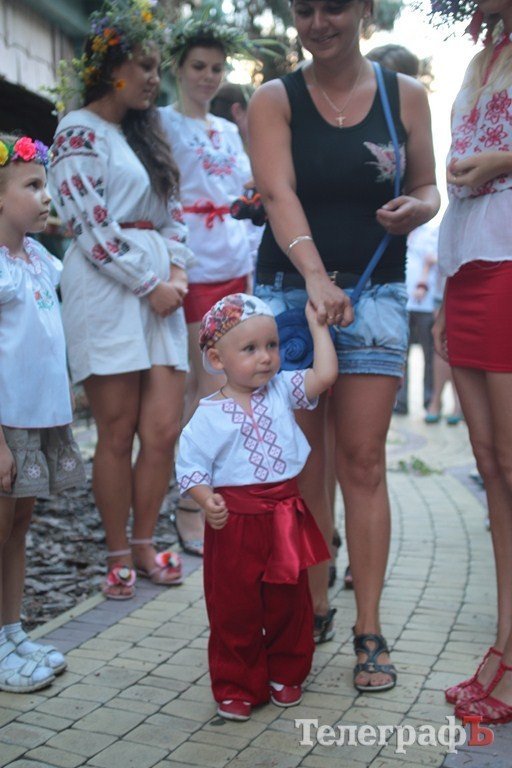 В Кременчуге прошел первый фестиваль вышиванок (ФОТО, ВИДЕО) В Кременчуге прошел первый фестиваль вышиванок (ФОТО, ВИДЕО)