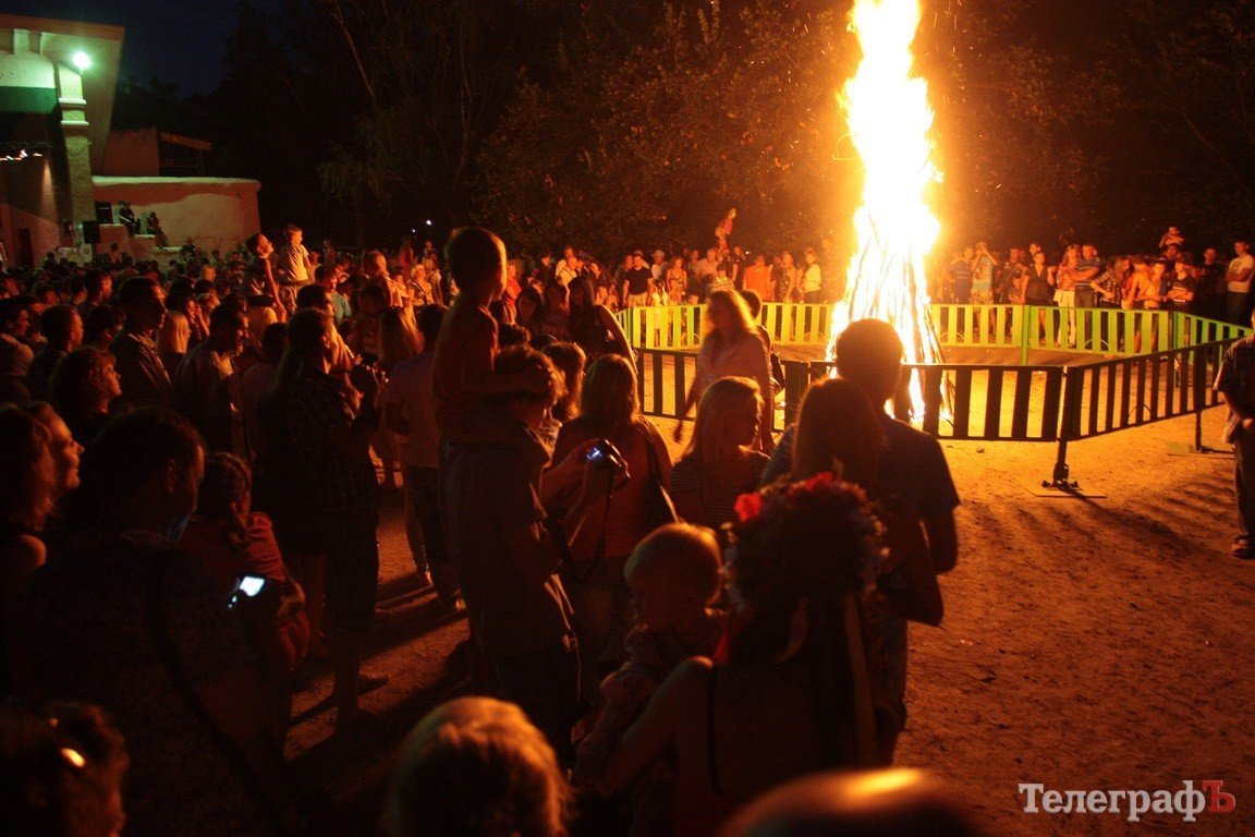 В Кременчуге прошел первый фестиваль вышиванок (ФОТО, ВИДЕО) В Кременчуге прошел первый фестиваль вышиванок (ФОТО, ВИДЕО)