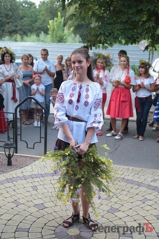 В Кременчуге прошел первый фестиваль вышиванок (ФОТО, ВИДЕО) В Кременчуге прошел первый фестиваль вышиванок (ФОТО, ВИДЕО)