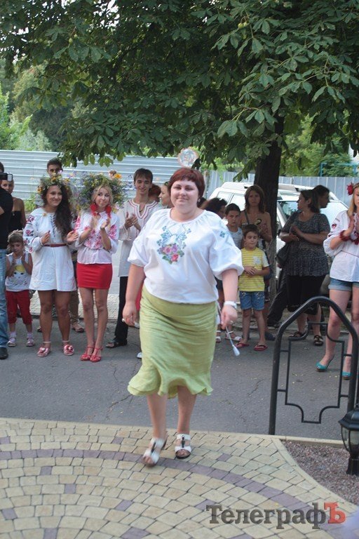 В Кременчуге прошел первый фестиваль вышиванок (ФОТО, ВИДЕО) В Кременчуге прошел первый фестиваль вышиванок (ФОТО, ВИДЕО)