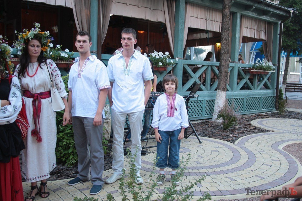 В Кременчуге прошел первый фестиваль вышиванок (ФОТО, ВИДЕО) В Кременчуге прошел первый фестиваль вышиванок (ФОТО, ВИДЕО)