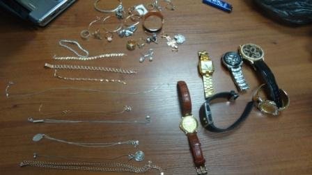 Милиция ищет владельцев вещей, украденных работниками «Борисполя» Милиция ищет владельцев вещей, украденных работниками «Борисполя»