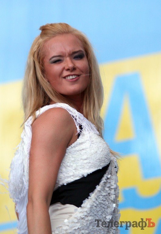 В Кременчуге побывала Гайтана (ФОТО, ВИДЕО) В Кременчуге побывала Гайтана (ФОТО, ВИДЕО)