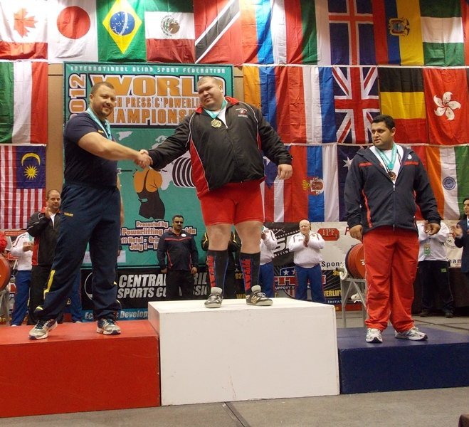 ПАУЭРЛИФТИНГ. Кременчужанин Виталий Островский завоевал серебро в США. ПАУЭРЛИФТИНГ. Кременчужанин Виталий Островский завоевал серебро в США.