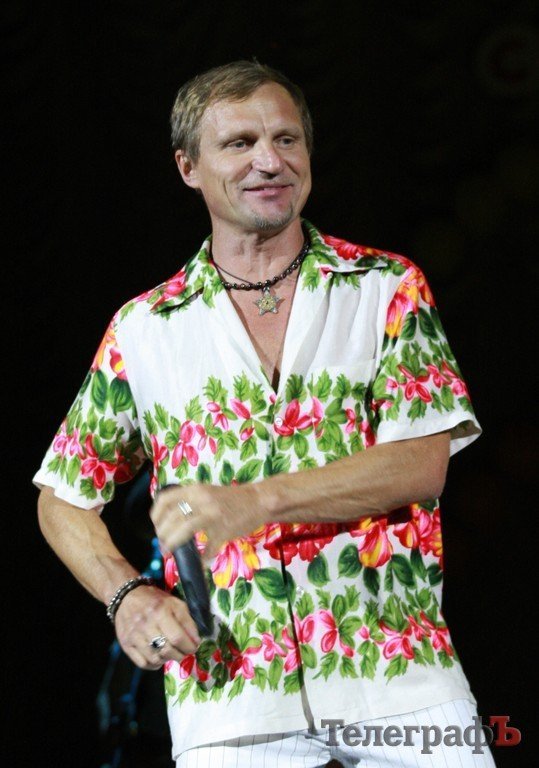 Кременчугских металлургов поздравили Олег Кензов и Олег Скрипка (Фоторепортаж) Кременчугских металлургов поздравили Олег Кензов и Олег Скрипка (Фоторепортаж)