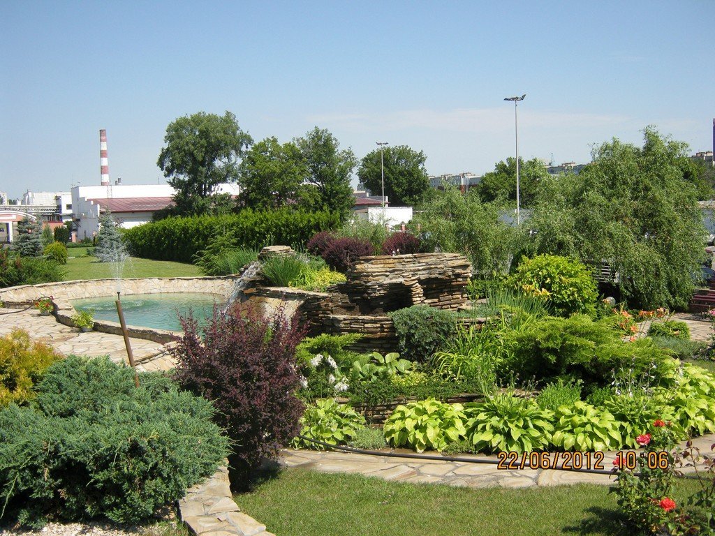 В Кременчуге подвели предварительные итоги конкурса на лучшую клумбу В Кременчуге подвели предварительные итоги конкурса на лучшую клумбу