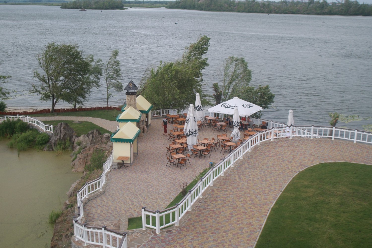 «Потоки хаус»: Европейский отдых на берегу Днепра «Потоки хаус»: Европейский отдых на берегу Днепра