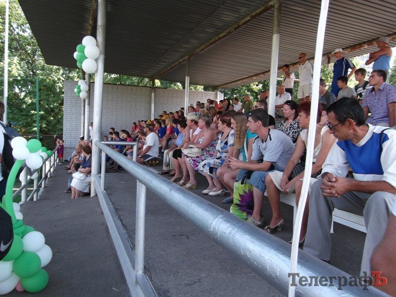 Открытие футбольной площадки с искусственным покрытием. Открытие футбольной площадки с искусственным покрытием.