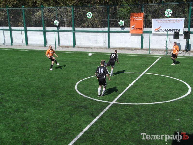 Открытие футбольной площадки с искусственным покрытием. Открытие футбольной площадки с искусственным покрытием.