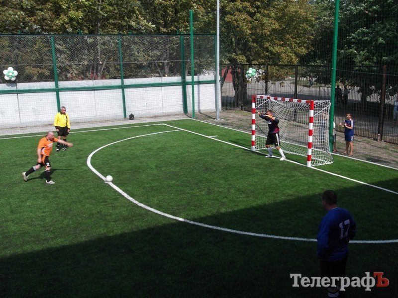 Открытие футбольной площадки с искусственным покрытием. Открытие футбольной площадки с искусственным покрытием.