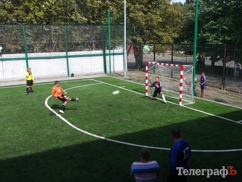 Открытие футбольной площадки с искусственным покрытием. Открытие футбольной площадки с искусственным покрытием.