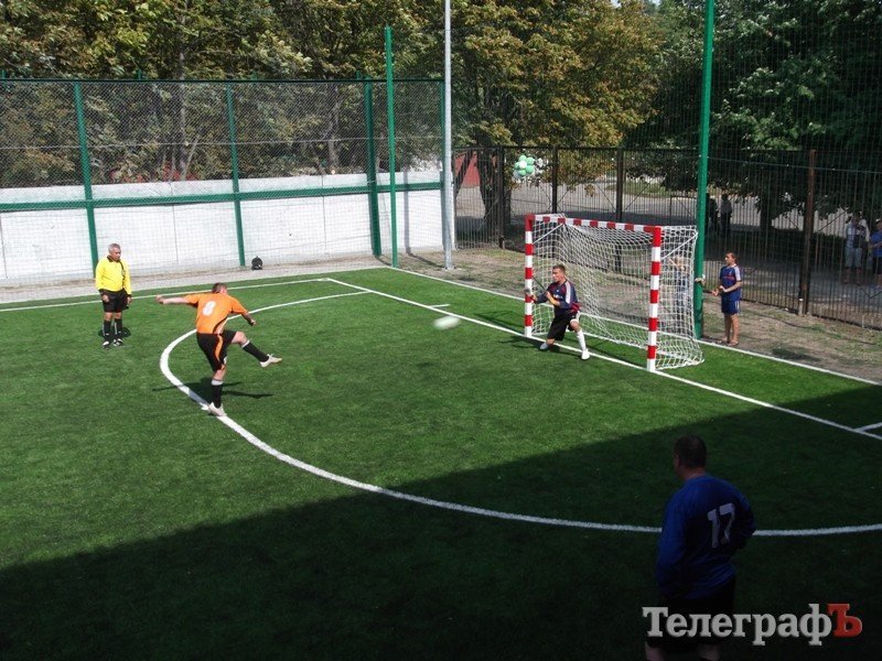 Открытие футбольной площадки с искусственным покрытием. Открытие футбольной площадки с искусственным покрытием.