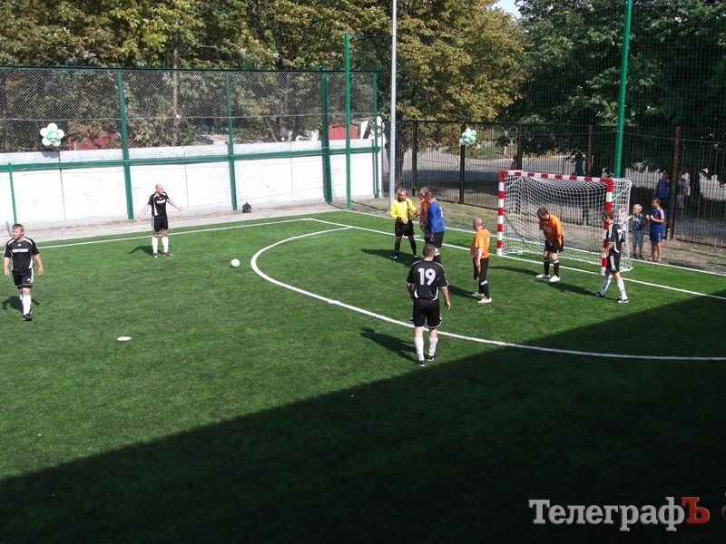 Открытие футбольной площадки с искусственным покрытием. Открытие футбольной площадки с искусственным покрытием.