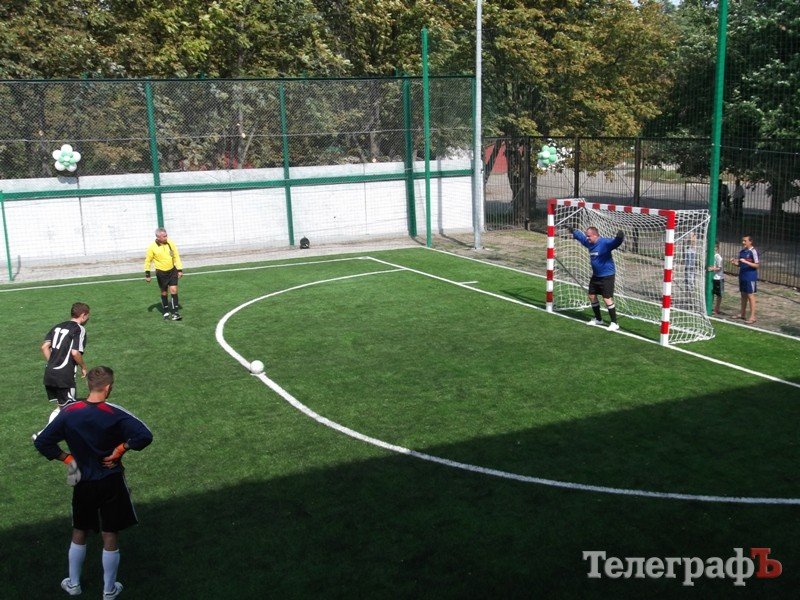 Открытие футбольной площадки с искусственным покрытием. Открытие футбольной площадки с искусственным покрытием.