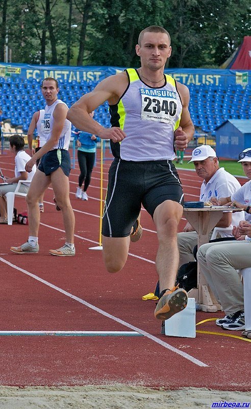 Кременчужанин Виктор Емец – второй в Украине по прыжкам в длину Кременчужанин Виктор Емец – второй в Украине по прыжкам в длину