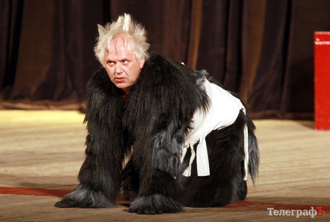 "Собачье сердце" в Кременчуге: герои Булгакова маршировали под группу «Аквариум» (ВИДЕО) "Собачье сердце" в Кременчуге: герои Булгакова маршировали под группу «Аквариум» (ВИДЕО)