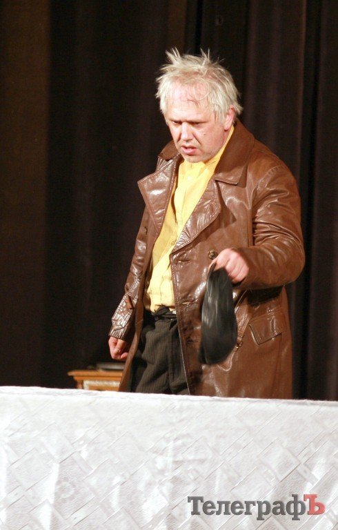 "Собачье сердце" в Кременчуге: герои Булгакова маршировали под группу «Аквариум» (ВИДЕО) "Собачье сердце" в Кременчуге: герои Булгакова маршировали под группу «Аквариум» (ВИДЕО)