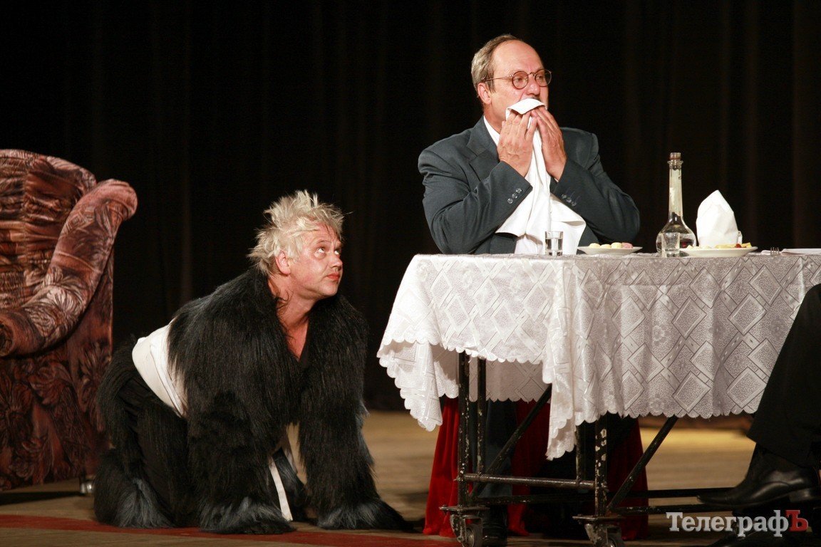 "Собачье сердце" в Кременчуге: герои Булгакова маршировали под группу «Аквариум» (ВИДЕО) "Собачье сердце" в Кременчуге: герои Булгакова маршировали под группу «Аквариум» (ВИДЕО)