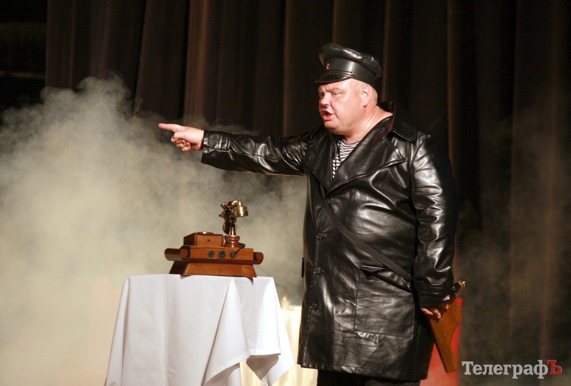 "Собачье сердце" в Кременчуге: герои Булгакова маршировали под группу «Аквариум» (ВИДЕО) "Собачье сердце" в Кременчуге: герои Булгакова маршировали под группу «Аквариум» (ВИДЕО)