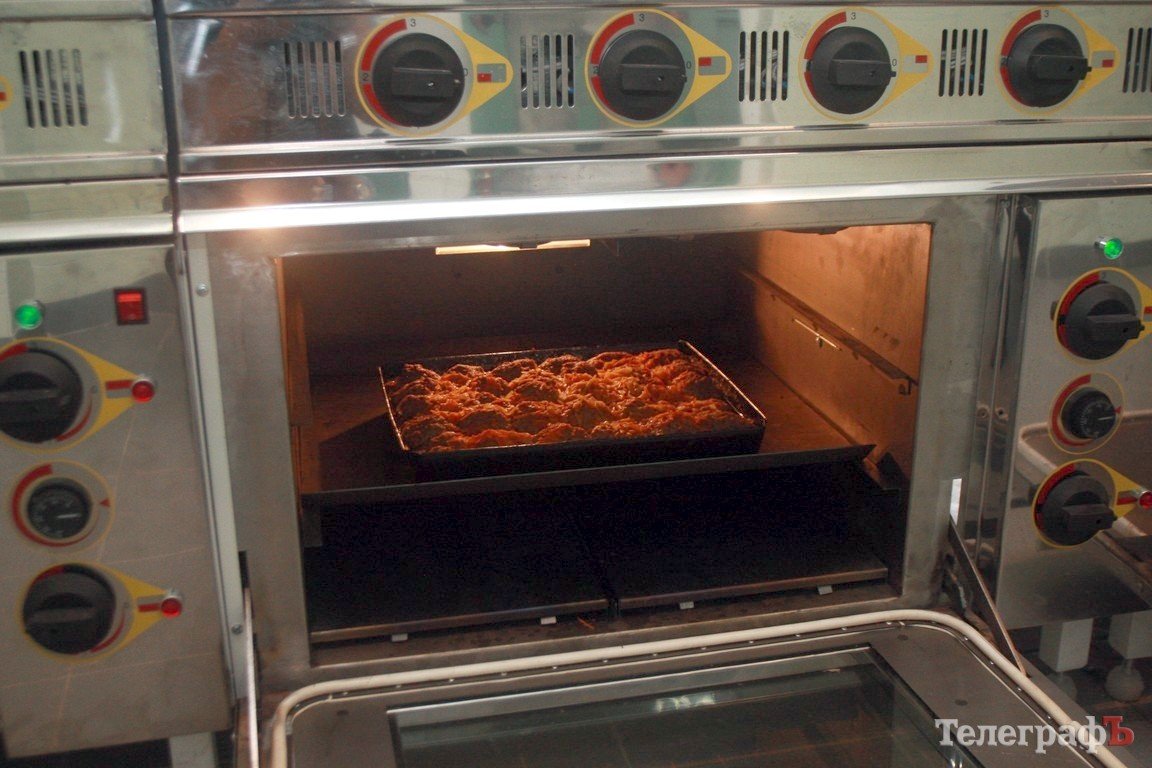 Еду в больницы Кременчуга теперь готовят в централизованном пищеблоке (ФОТО, ВИДЕО) Еду в больницы Кременчуга теперь готовят в централизованном пищеблоке (ФОТО, ВИДЕО)