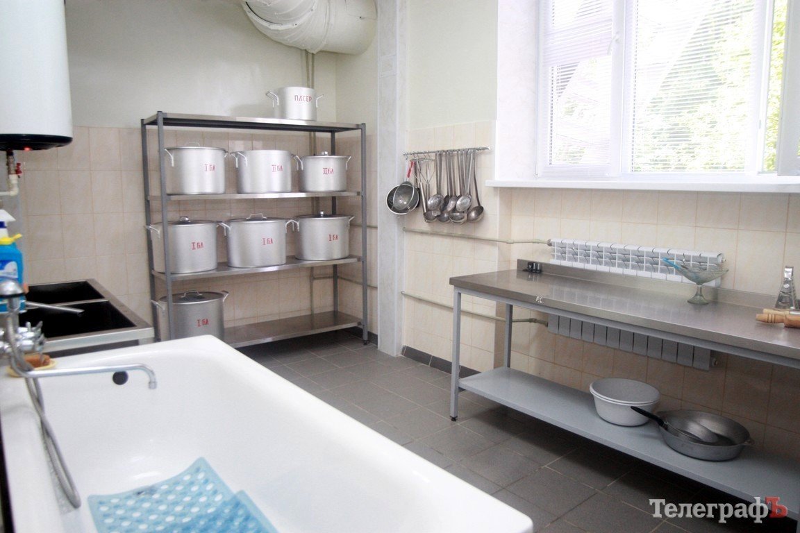 Еду в больницы Кременчуга теперь готовят в централизованном пищеблоке (ФОТО, ВИДЕО) Еду в больницы Кременчуга теперь готовят в централизованном пищеблоке (ФОТО, ВИДЕО)