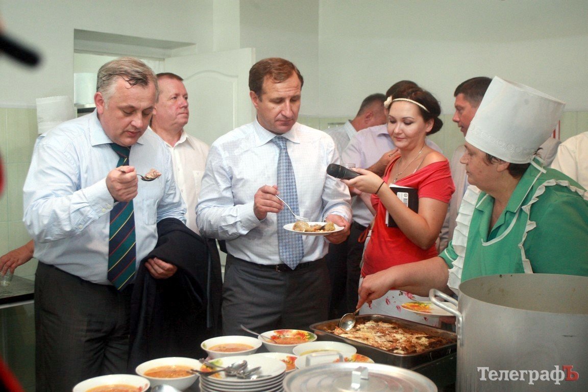 Еду в больницы Кременчуга теперь готовят в централизованном пищеблоке (ФОТО, ВИДЕО) Еду в больницы Кременчуга теперь готовят в централизованном пищеблоке (ФОТО, ВИДЕО)