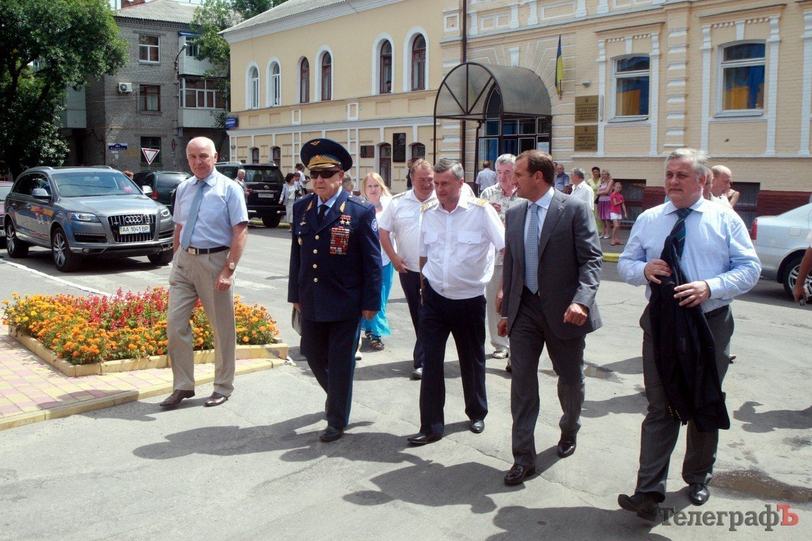 В Кременчуге проходит встреча с летчиком-космонавтом СССР Леоновым (ФОТО, ВИДЕО) В Кременчуге проходит встреча с летчиком-космонавтом СССР Леоновым (ФОТО, ВИДЕО)