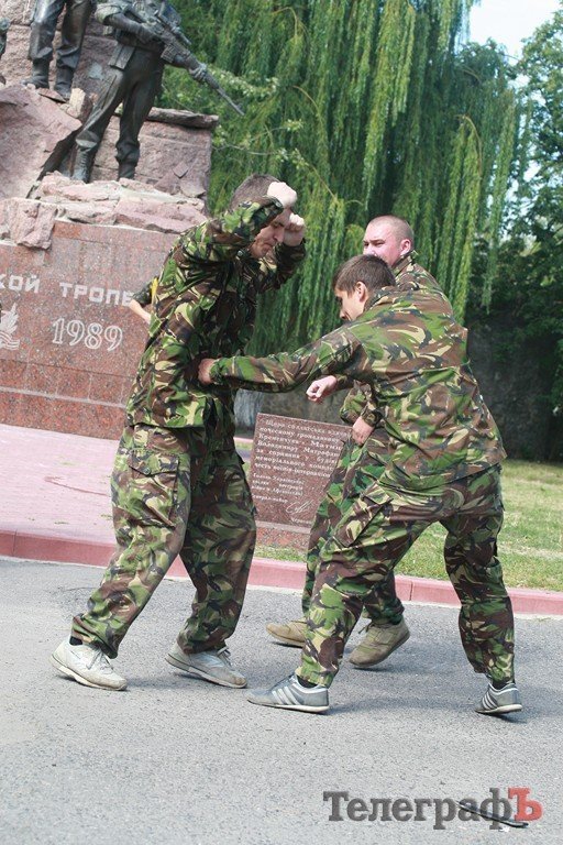 В Кременчуге отмечают день ВДВ (Фоторепортаж) В Кременчуге отмечают день ВДВ (Фоторепортаж)