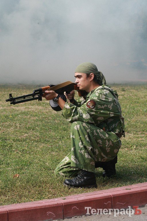 В Кременчуге отмечают день ВДВ (Фоторепортаж) В Кременчуге отмечают день ВДВ (Фоторепортаж)