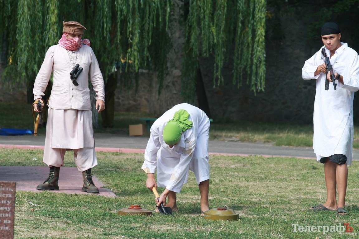 В Кременчуге отмечают день ВДВ (Фоторепортаж) В Кременчуге отмечают день ВДВ (Фоторепортаж)