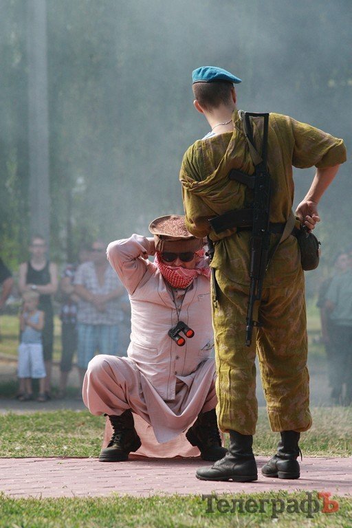 В Кременчуге отмечают день ВДВ (Фоторепортаж) В Кременчуге отмечают день ВДВ (Фоторепортаж)