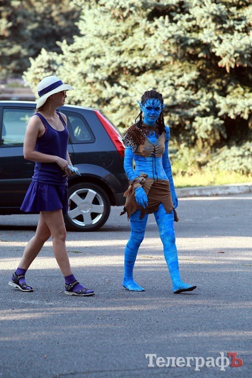 По Кременчугу бегал Аватар и вышагивала Королева (Фото , Видео) По Кременчугу бегал Аватар и вышагивала Королева (Фото , Видео)