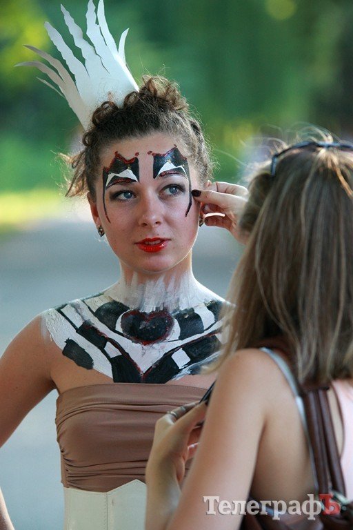 По Кременчугу бегал Аватар и вышагивала Королева (Фото , Видео) По Кременчугу бегал Аватар и вышагивала Королева (Фото , Видео)