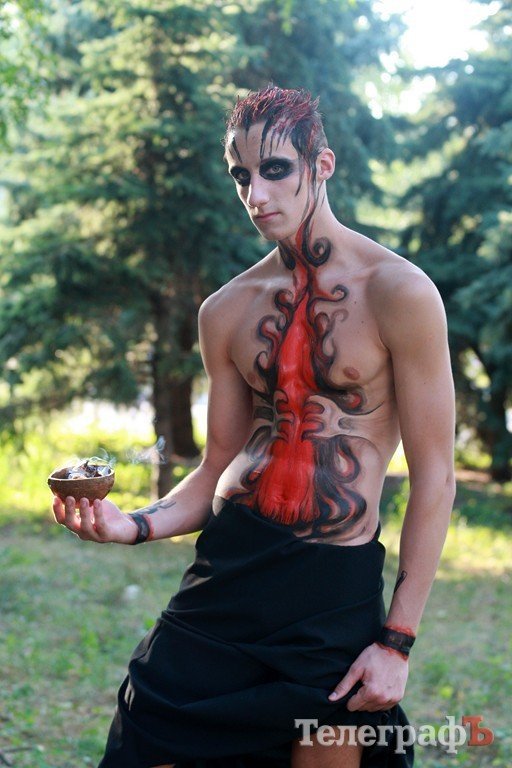 По Кременчугу бегал Аватар и вышагивала Королева (Фото , Видео) По Кременчугу бегал Аватар и вышагивала Королева (Фото , Видео)