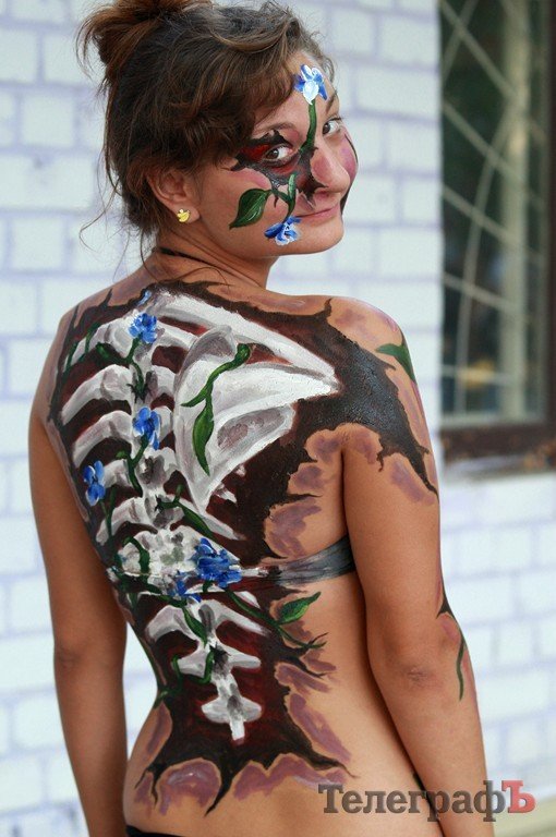 По Кременчугу бегал Аватар и вышагивала Королева (Фото , Видео) По Кременчугу бегал Аватар и вышагивала Королева (Фото , Видео)