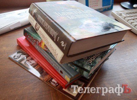 За литературными новинками - в библиотеку! За литературными новинками - в библиотеку!