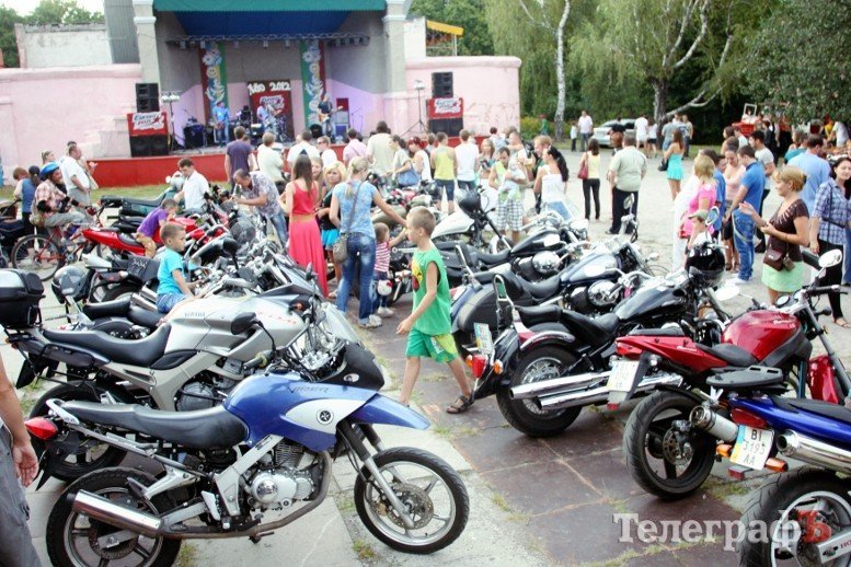 В Кременчуге состоялся пивной фестиваль «местного разлива» (ФОТО) В Кременчуге состоялся пивной фестиваль «местного разлива» (ФОТО)