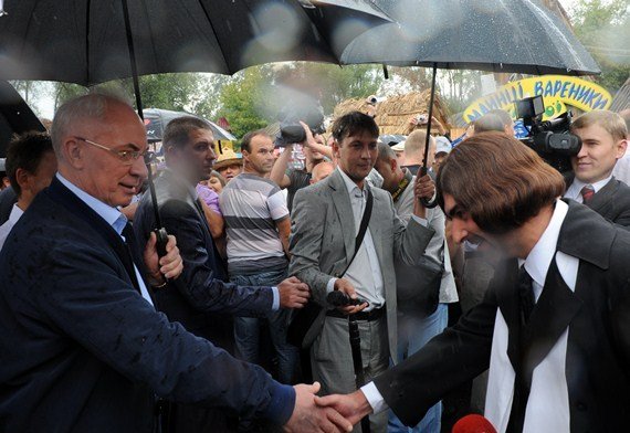 Азаров считает, что Сорочинская ярмарка должна стать международной Азаров считает, что Сорочинская ярмарка должна стать международной