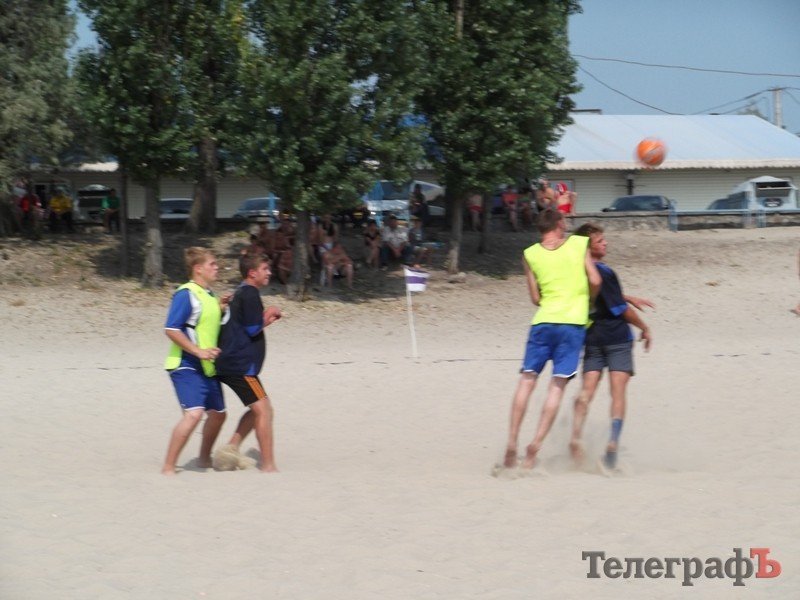 Другий рік поспіль перемогу у Молодіжному Кубку з пляжного футболу виборола команда «КВБЗ». Другий рік поспіль перемогу у Молодіжному Кубку з пляжного футболу виборола команда «КВБЗ».
