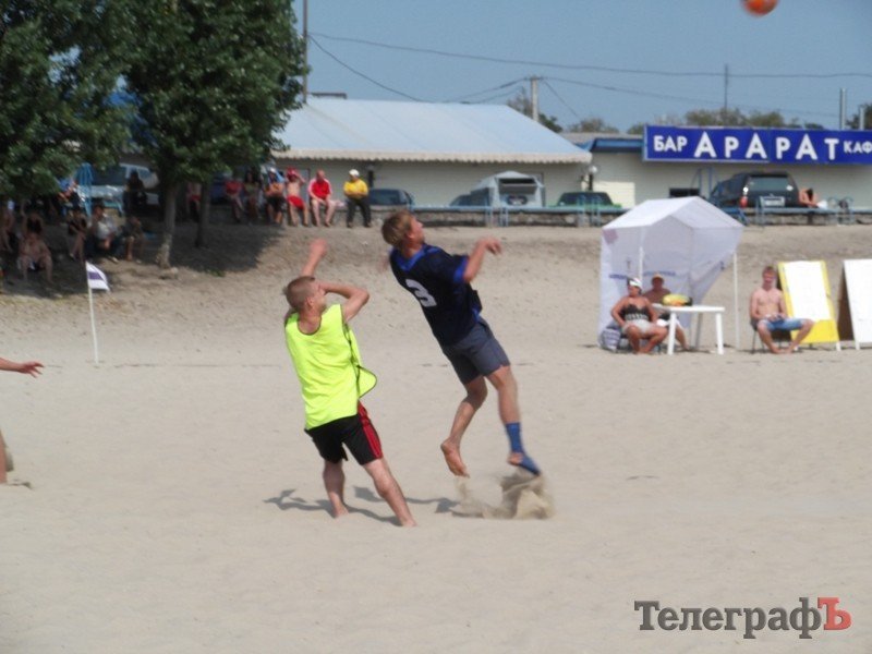 Другий рік поспіль перемогу у Молодіжному Кубку з пляжного футболу виборола команда «КВБЗ». Другий рік поспіль перемогу у Молодіжному Кубку з пляжного футболу виборола команда «КВБЗ».